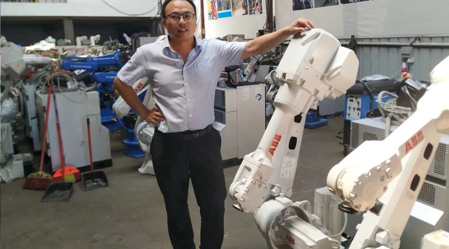 进口二手工业机器人能买吗？使用寿命长吗？