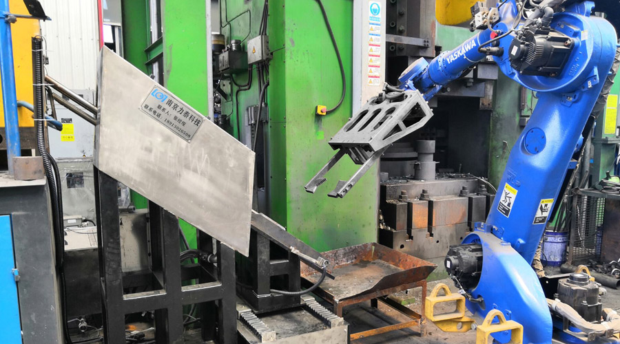 锻造工业机器人在锻造自动化生产线上的表现
