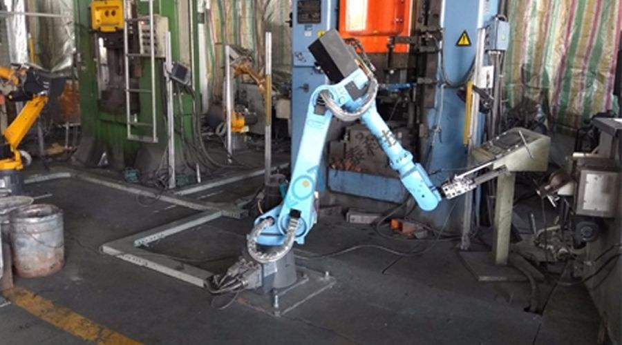 链轨节自动锻造机器人生产线介绍